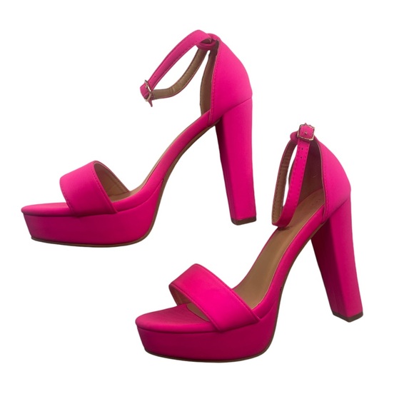 TOP Moda Shoes - Hot pink chunky 4.5  heel,Ankle strap,Open toe, size 7, New